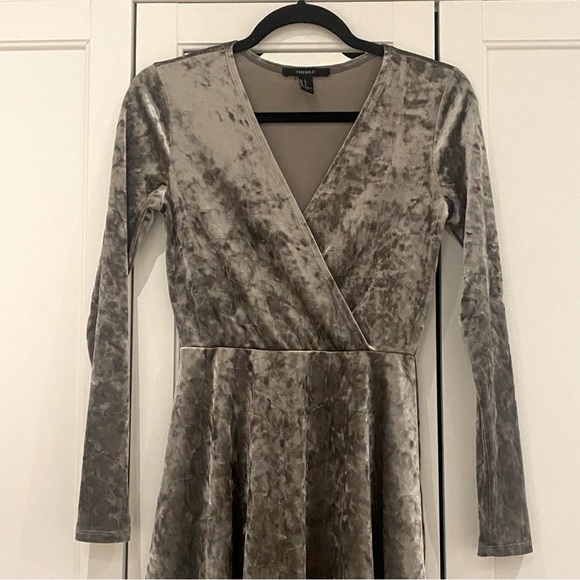 FOREVER21 VELVET SILVER DRESS - Picture 2 of 10